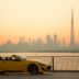 مقطع جميل لغروب الشمس في دبي خلف سيارة مازيراتي